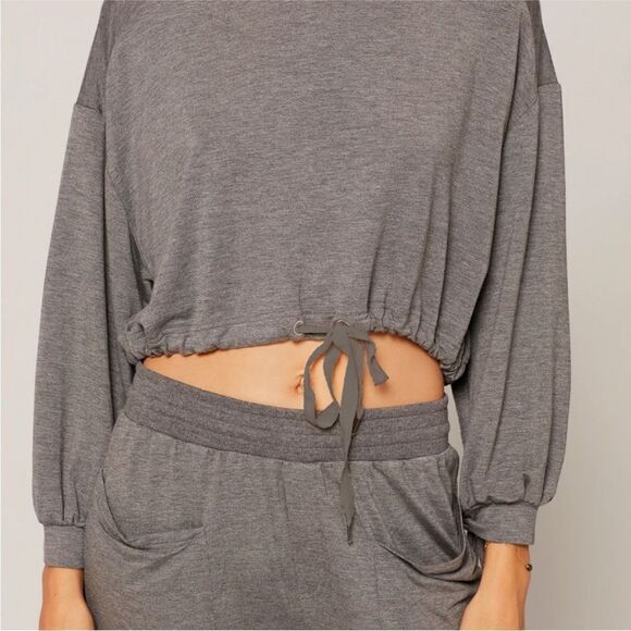 L*Space Revolve My Girl Pullover Cropped Gray Sweatshirt Top NWT S - Picture 9 of 10